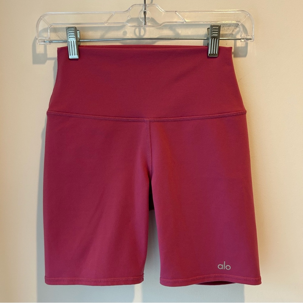 Alo Yoga Airbrush 7” High-Waist Biker Shorts Pink Size Extra Small
